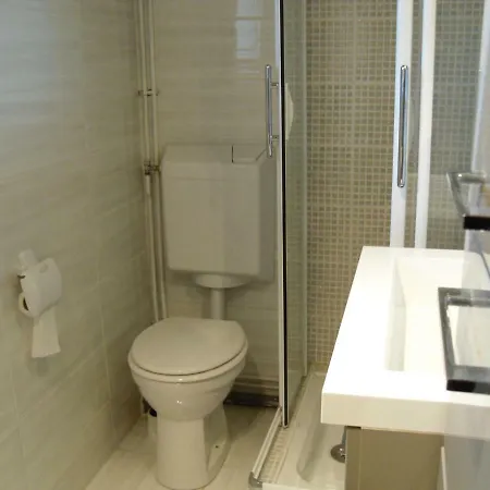 Calme & Independance 公寓 *